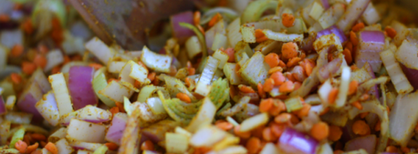 Red-lentil-curry-with-leeks-and-tofu